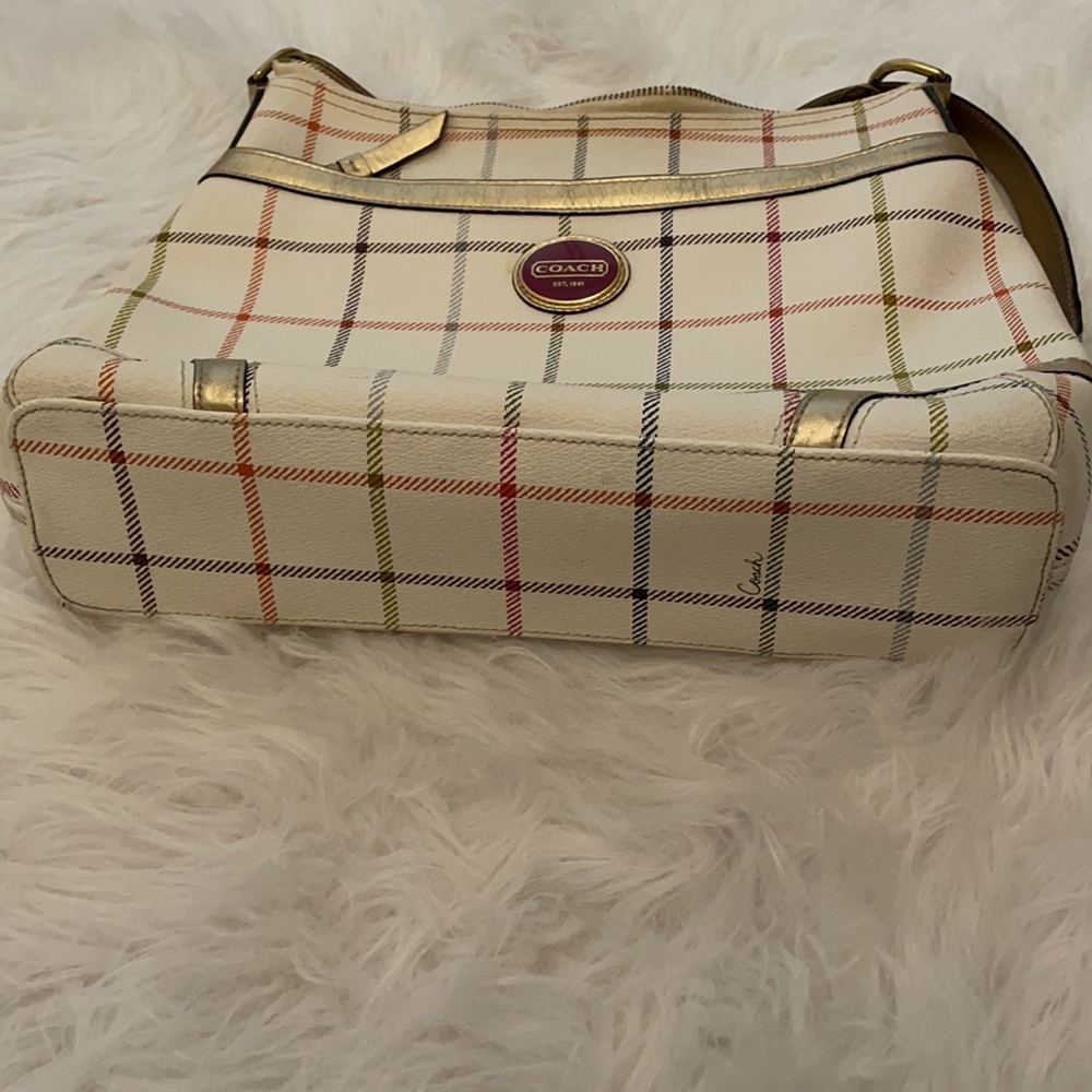 Spring Coach purse - Picture 2 of 6